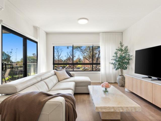 Luxurious, Spacious living in the Heart of Albion Park