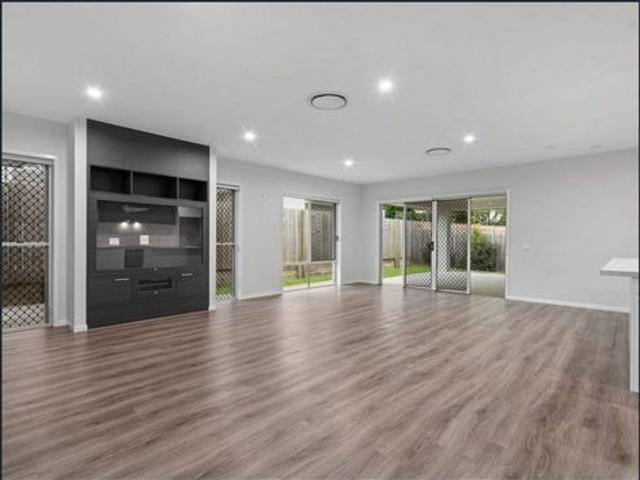 LUXURIOUS & STYLISH FOUR BEDROOM HOME WITH 3 LIVING AREAS, TWO ENSUITES AND DUCTED AIR CON!