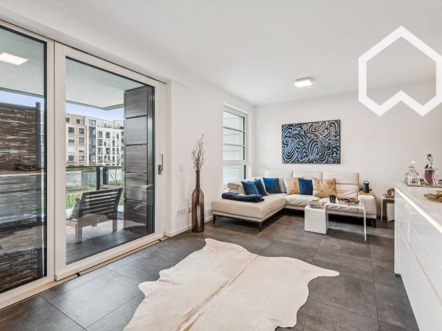 Luxurious Park Side Apartment in Düsseldorf – Premium Amenities Included, Dusseldorf Amsterdam Apartments for Rent
