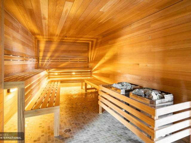 Luxurious penthouse for rent in Downtown Montreal | Accès International