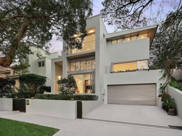 Luxurious Residence Exudes Sophisticated Modern Luxury In The Heart Of Double Bay
