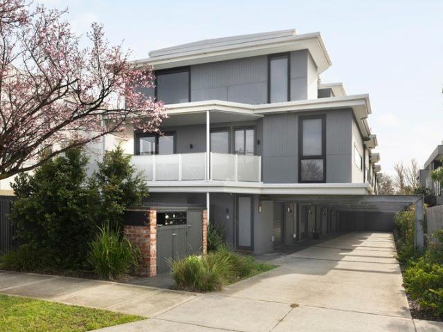 Luxurious Residence. Superbly Positioned
