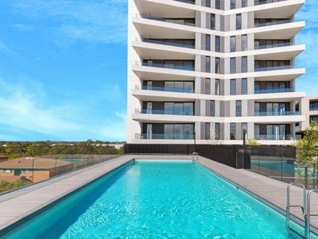Luxurious River Side Apartment