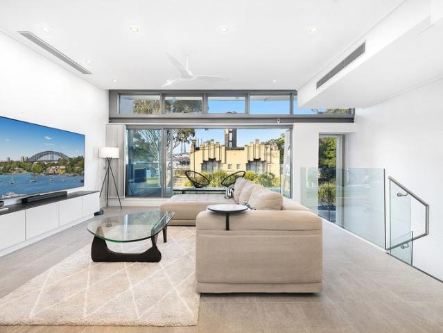 Luxurious Waterfront Terrace on the Shores of Black Wattle Bay