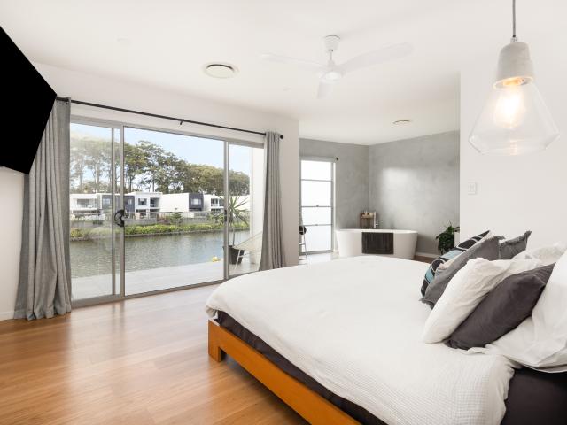 Luxurious Waterfront Living in the Exclusive Sunshine Cove Estate