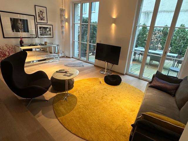 Luxurious Townhouse with Elevator and Rooftop Terrace in Munich Glockenbachviertel