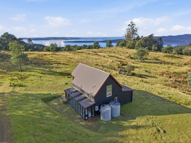 Luxurious Tasmanian Getaway
