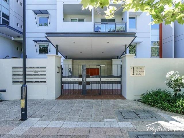 Luxurious Three Bedroom Apartment