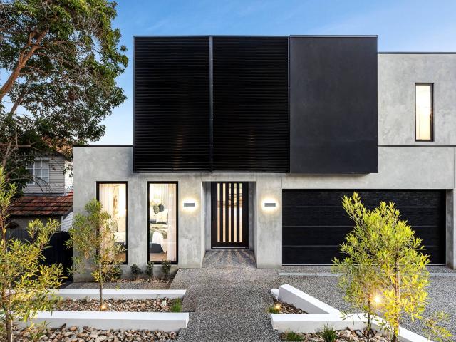 Luxurious Tri Level Residence in Idyllic Location
