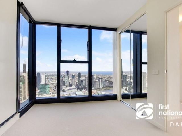 Luxurious Two Bedroom And Two Bathrooms Apartment In The Premium Location Of Melbourne