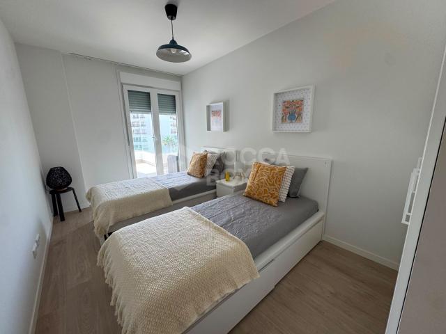 Luxurious two bedroom apartment in La Campana with private terrace, communal pool, gym and private garage