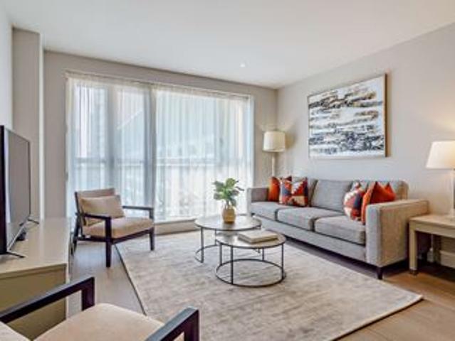 Luxurious Two Bedroom Apartment with Canary Wharf Views in Waterfront Estate