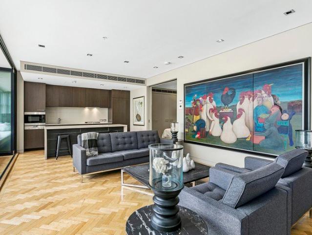Luxurious unfurnished one bedroom apartment