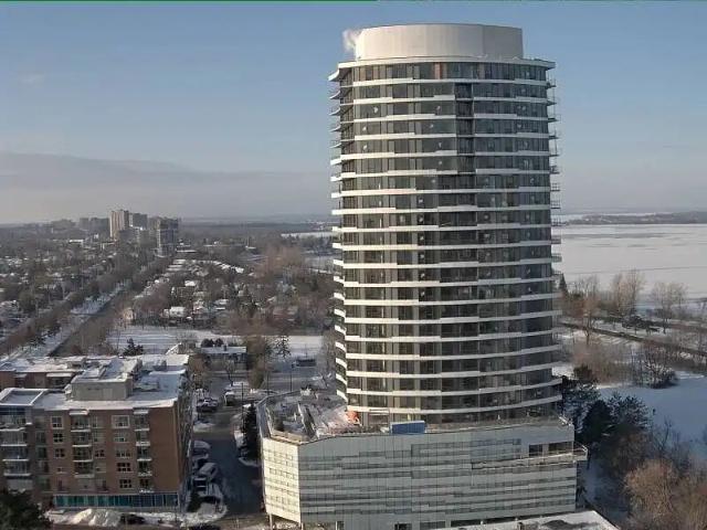 Luxurious, Upscale 1 Bed Condo in Westboro Village! Parking incl — 1 Bedroom Condo Unit