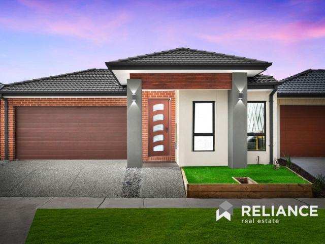 Luxuriously Upgraded 4 Bedroom Family Home in Prime Truganina Location