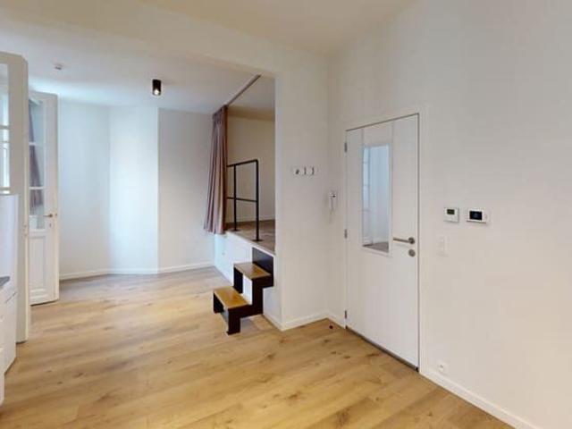 Luxuriously finished flat with beautiful terrace in Theater