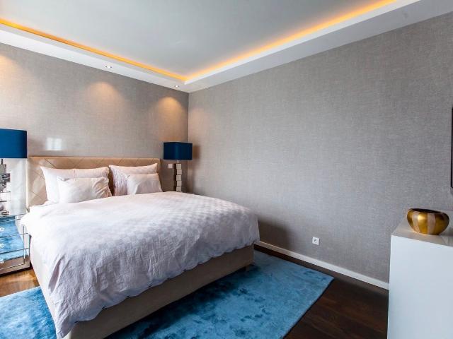 Luxuriously furnished 3 room penthouse apartment at Riedberg partly furnished, Frankfurt Amsterdam Apartments for Rent
