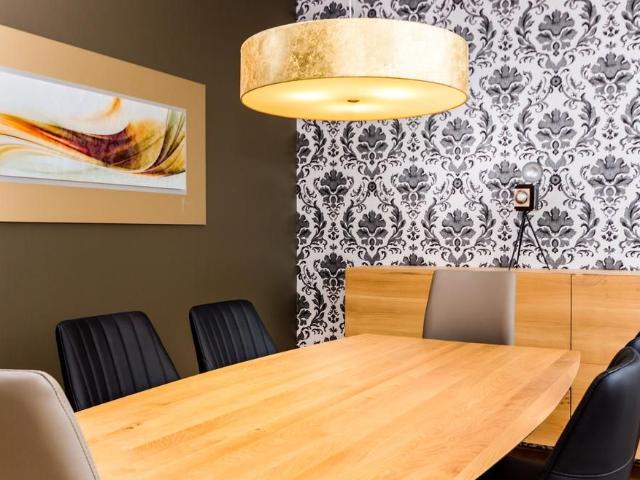LUXURIOUSLY FURNISHED SERVICED APARTMENT VOTIV PARK, Vienna Amsterdam Apartments for Rent