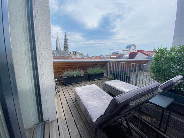 LUXURIOUSLY FURNISHED SERVICED APARTMENT – VOTIV PARK, Vienna Amsterdam Apartments for Rent
