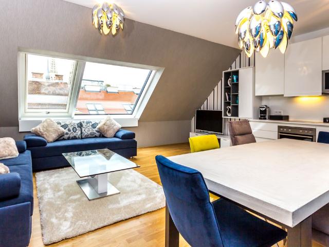 LUXURIOUSLY FURNISHED SERVICED APARTMENT – VOTIV PARK, Vienna Amsterdam Apartments for Rent