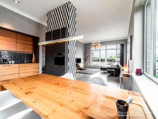 Luxuriously furnished penthouse in Hamburg Uhlenhorst