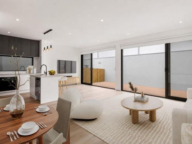 LUXURIOUSLY LARGE, LUMINOUS LIVING