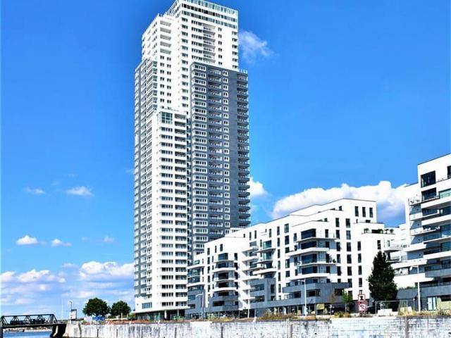 Luxury 3 Bdr Apartment with stunning views