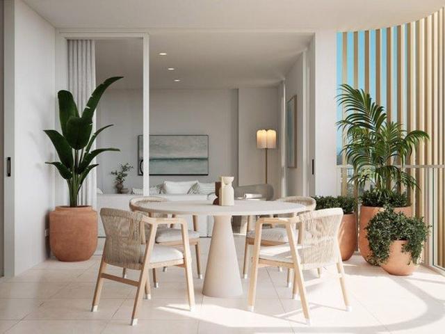 Luxury 3 Bed, 2 Bath Apartment Featuring North Facing Balcony