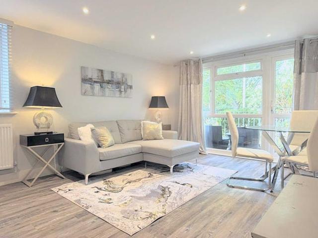 Luxury 3 Bed, 2 Bath Bromley | Short Let | Bills