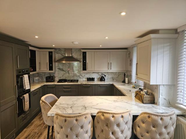 Luxury 3 Bed, 2 Bath Bromley | Short Let | Bills