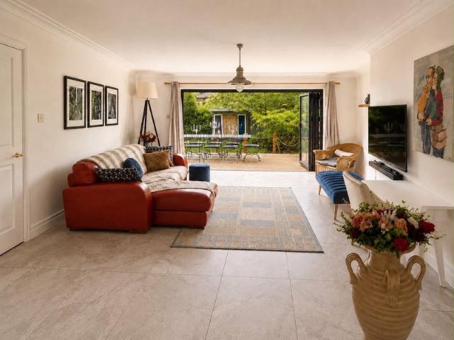 ✨Luxury 3 Bed 2 Bath Home|Private Garden&Driveway✨