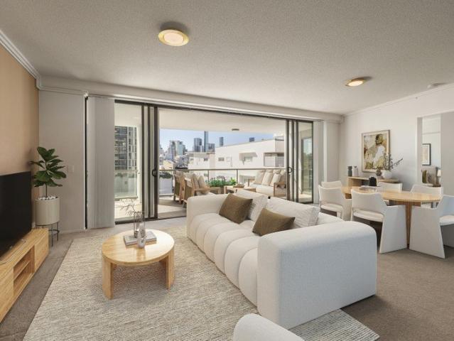 Luxury 3 Bed Sky Home with Panoramic City Vistas