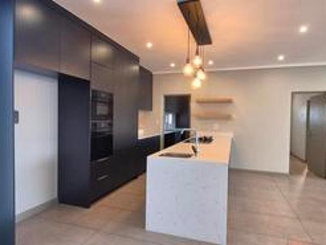 luxury 3 bedroom apartment to let in.