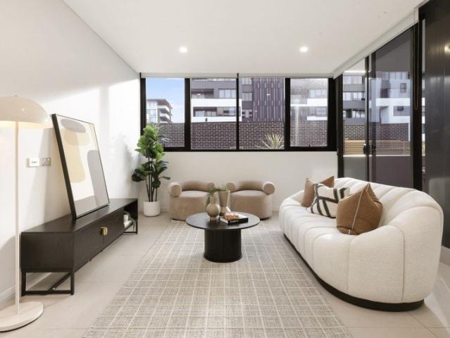 Luxury 3 bedroom Apartment with Double Car Spaces and Dual Balcony