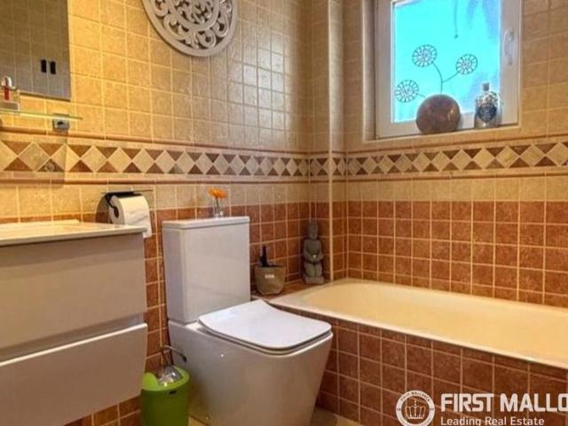 Luxury 3 Bedroom Apartment with Private Roof Terrace, Pool & Walking Distance to the Beach