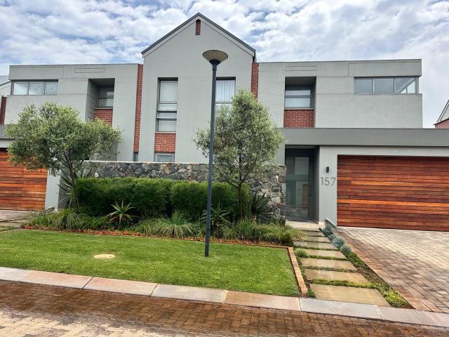 LUXURY 3 BEDROOM DUPLEX IN PRESTIGIOUS SERENGETI ESTATES – EXCLUSIVE LIFESTYLE LIVING!
