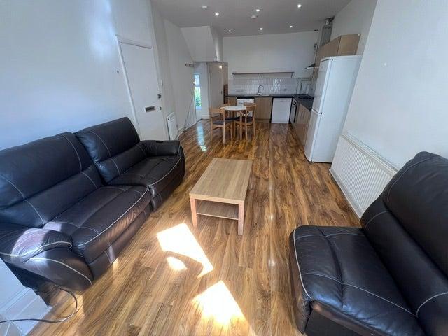 Luxury 3 Bedroom Flat with Garden Camberwell