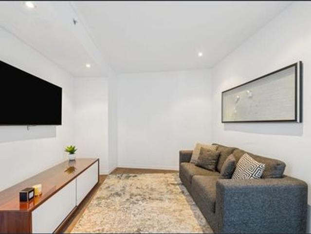 Luxury 3 Bedroom Level 42 at Oracle Broadbeach