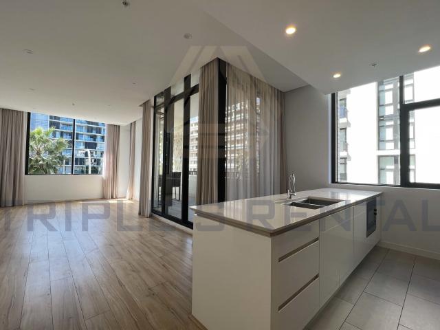 Luxury 3 Bedroom + Study Area Apartment For Rent!