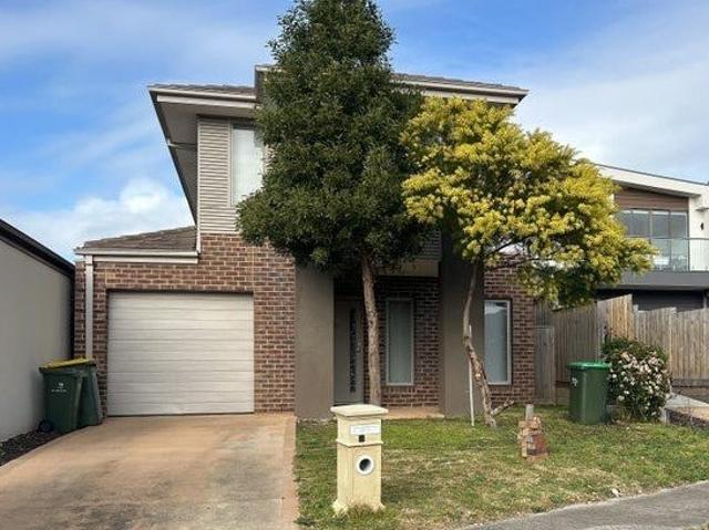 Luxury 3 Bedroom + Study 2 Storey House in prime location you can't miss!