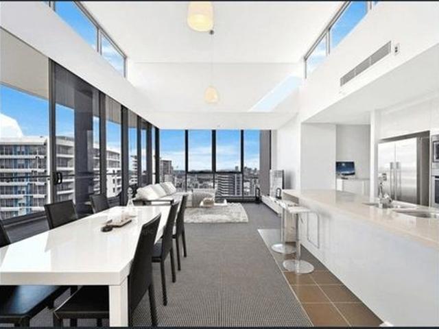 Luxury 3 Bedroom Sky Home with Panoramic Water Views in the Heart of Rhodes