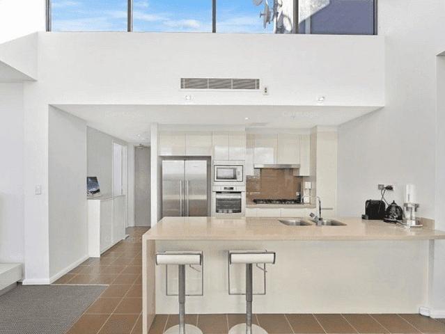 Luxury 3 Bedroom Sky Home with Panoramic Water Views in the Heart of Rhodes