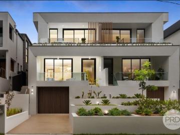Luxury Tri Level Duplex With Internal Lift Access Available Now!