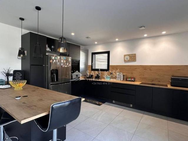 Luxury 3 room Detached House for rent in Aspe, Valencia