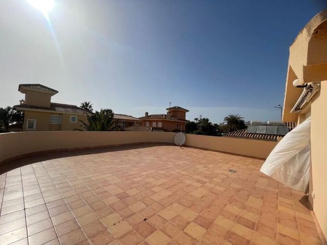 Luxury 3 room Detached House for rent in La Manga del Mar Menor, Spain