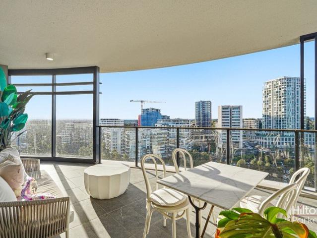 LUXURY 12TH FLOOR LIVING IN THE HEART OF NORWEST
