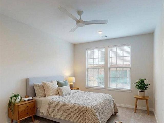 Luxury 1 Bed 1Bath pet friendly Apt