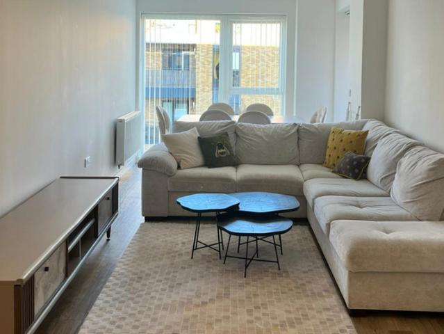 Luxury 1 Bed Fully Furnished Flat with Bacony