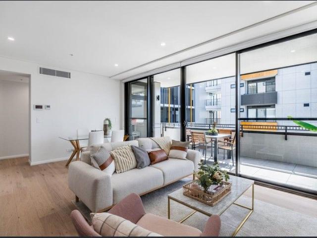 Luxury 1 Bed with Car Space in Teneo Alexandria