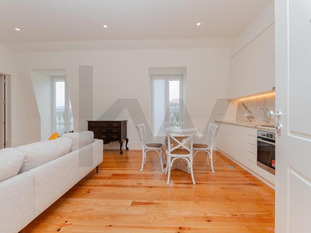 Luxury 1 bedroom apartment with river view in Largo de Santos
